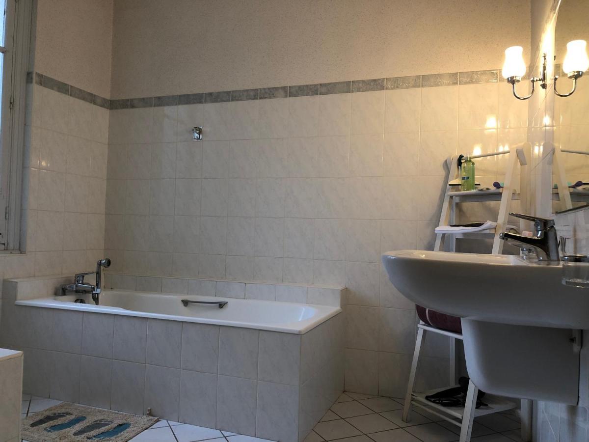 Bed and Breakfast Demeure Des Payratons Saint-Gerand-le-Puy Exterior foto