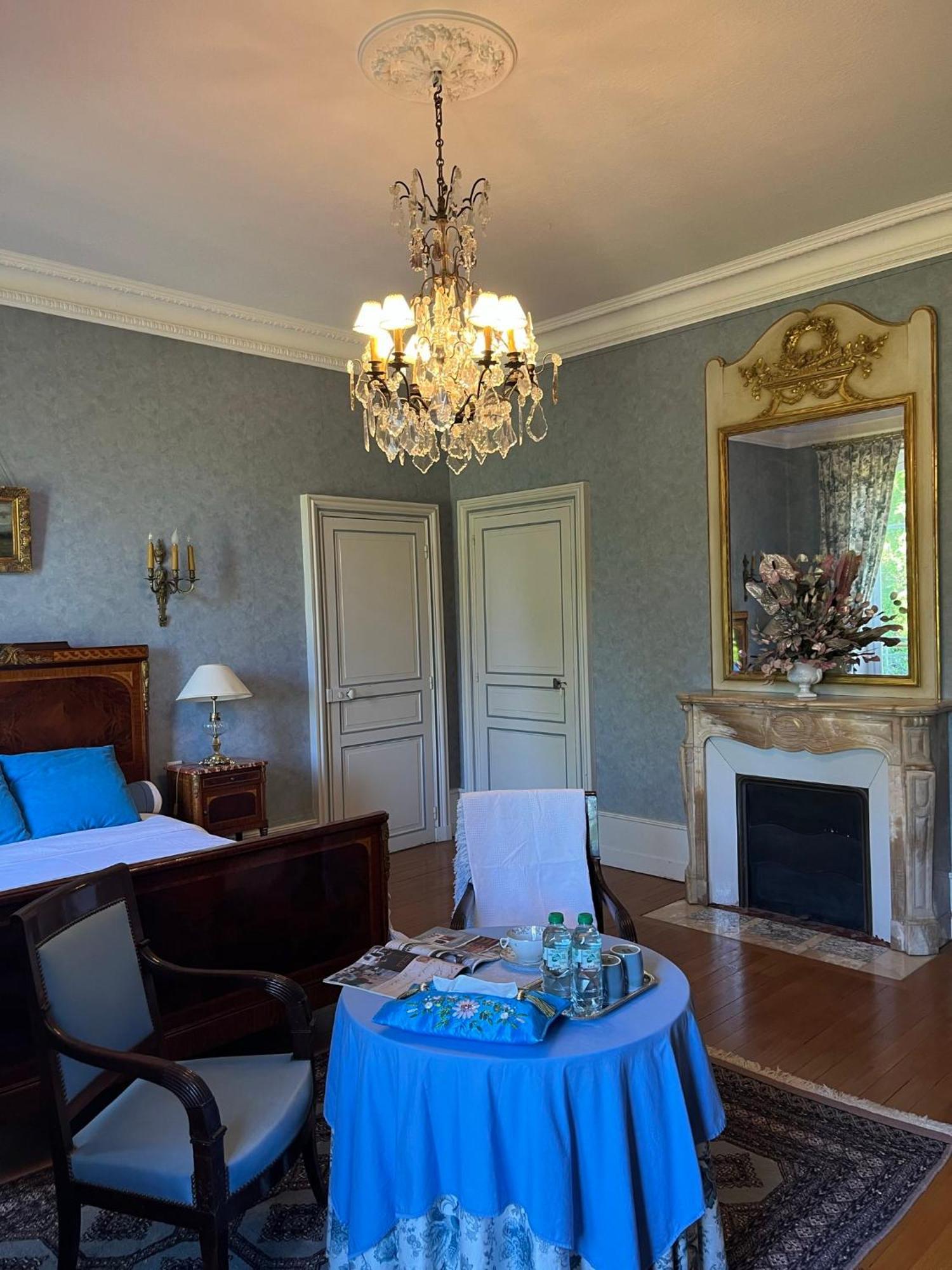 Bed and Breakfast Demeure Des Payratons Saint-Gerand-le-Puy Exterior foto