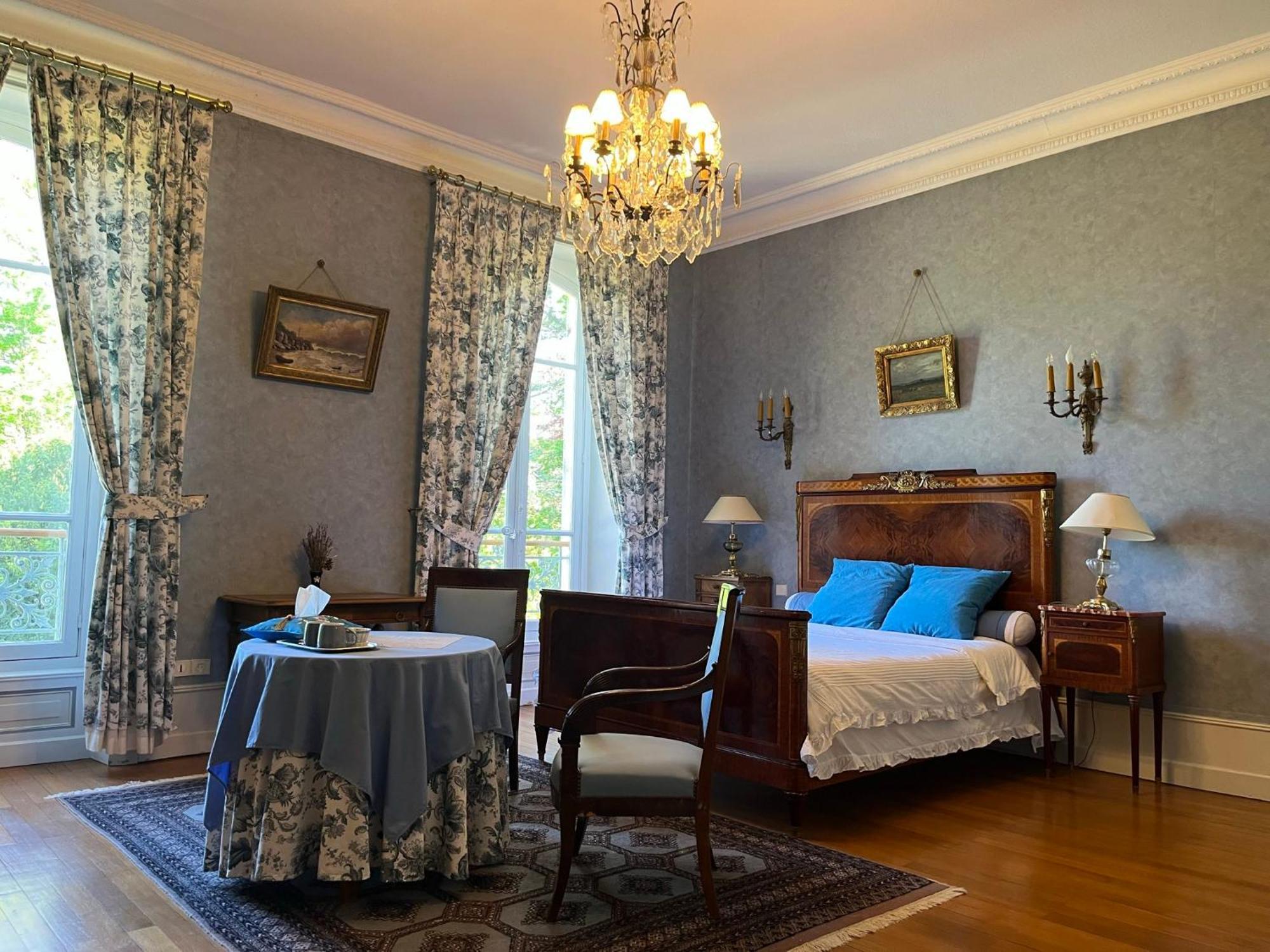 Bed and Breakfast Demeure Des Payratons Saint-Gerand-le-Puy Exterior foto