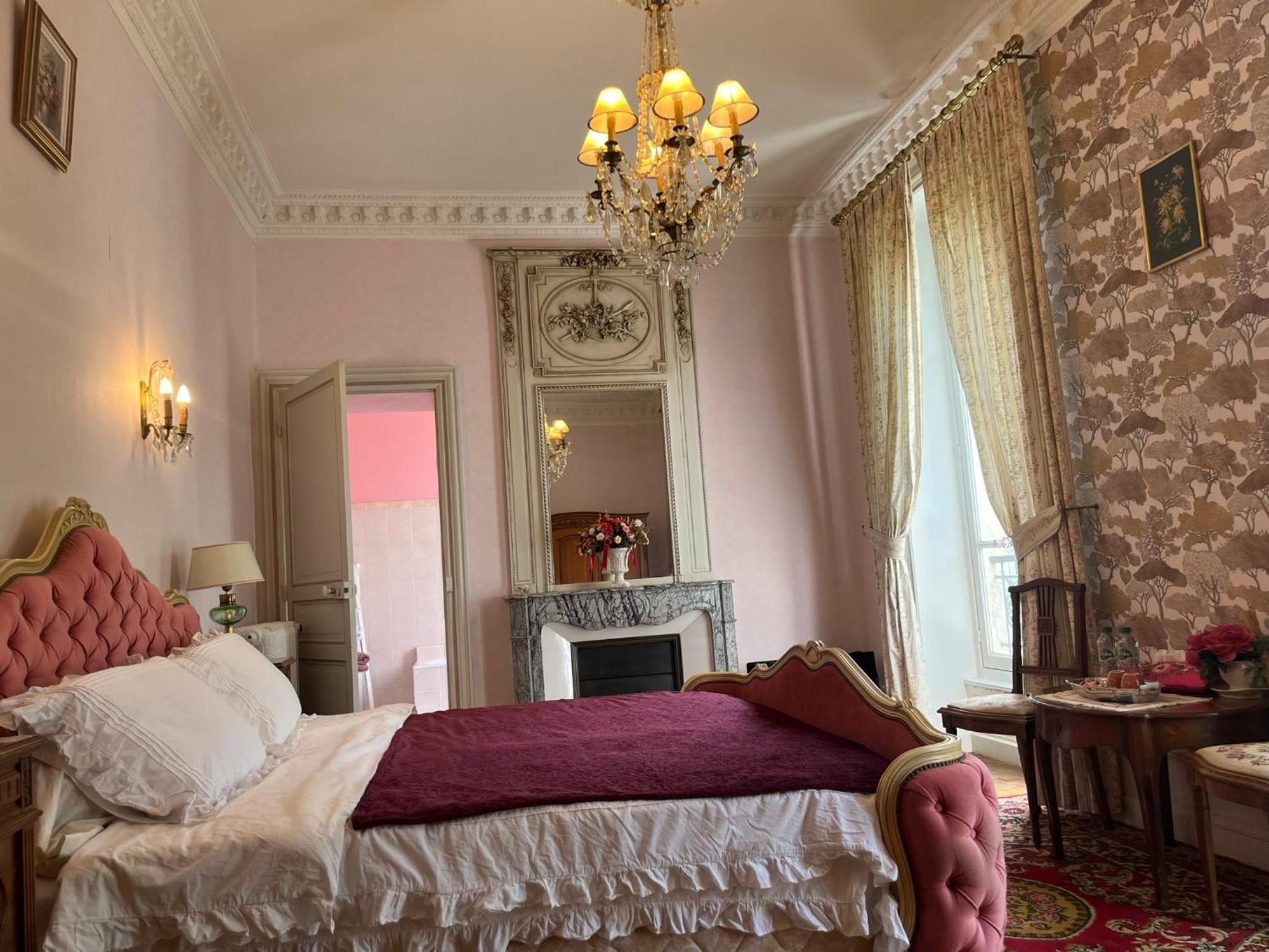Bed and Breakfast Demeure Des Payratons Saint-Gerand-le-Puy Exterior foto