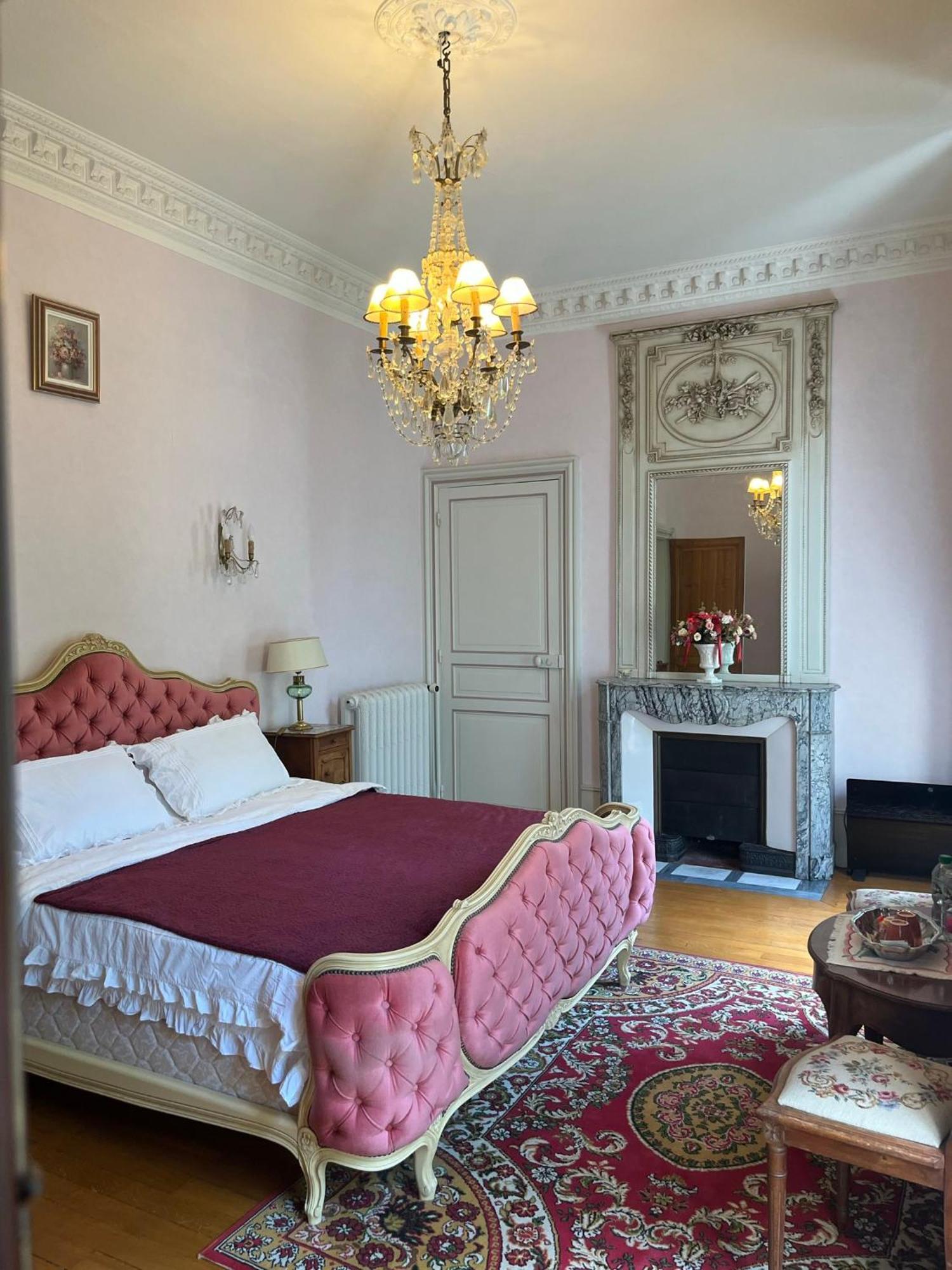 Bed and Breakfast Demeure Des Payratons Saint-Gerand-le-Puy Exterior foto